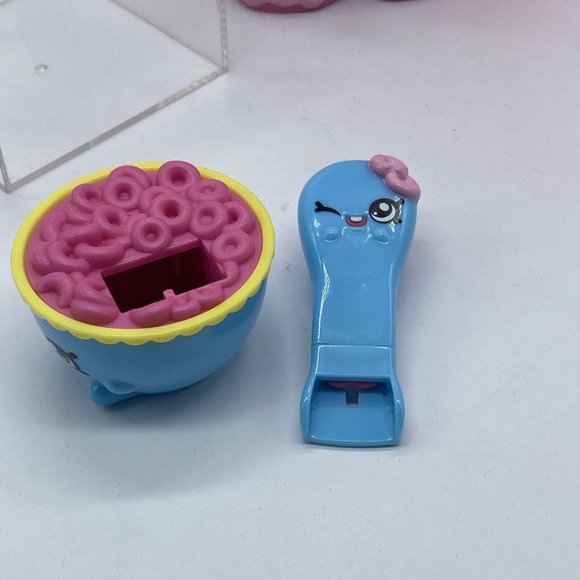 KINDI FRIENDS, KINDI KIDS, DONATINA WITH HEADBAND AND SNACK BOWL! - Picture 4 of 11